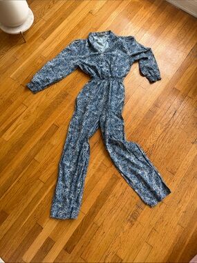 Vintage Women’s Blue Patterned Long-Sleeve Jumpsuit